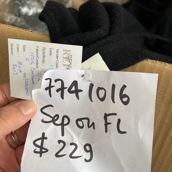 PLY Cashmere Black Sweater - Picture 3 of 3